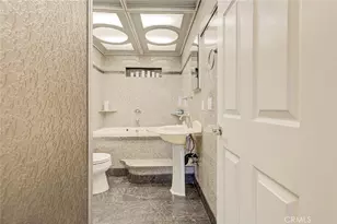 11943 Strathern St, North Hollywood, CA 91605 - Photo 28