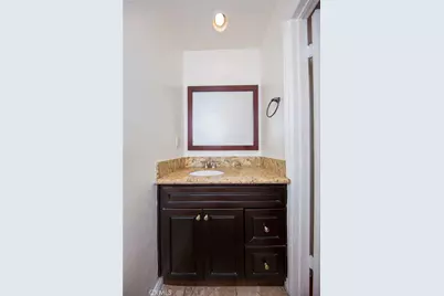 11834 Gilmore #16, North Hollywood, CA 91606 - Photo 4