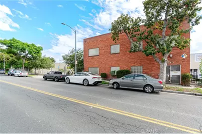 700 W Wilson Avenue, Glendale, CA 91203 - Photo 2