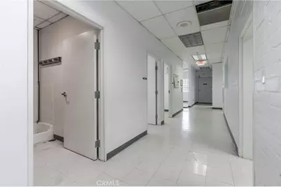 700 W Wilson Avenue, Glendale, CA 91203 - Photo 38