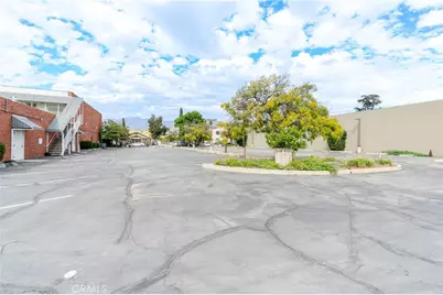 700 W Wilson Avenue, Glendale, CA 91203 - Photo 6