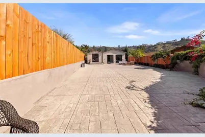 8369 Vine Valley, Los Angeles, CA 91352 - Photo 36