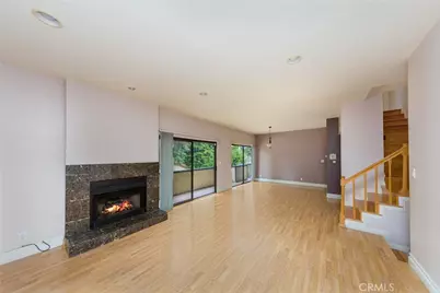 13819 Burbank Boulevard #7, Van Nuys, CA 91401 - Photo 4