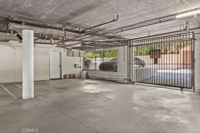 13819 Burbank Boulevard #7, Van Nuys, CA 91401 - Photo 24