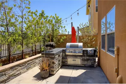 27624 Camellia Drive, Saugus, CA 91350 - Photo 40