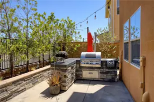 27624 Camellia Dr, Saugus, CA 91350 - Photo 40