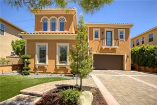 27624 Camellia Dr, Saugus, CA 91350 - Photo 2