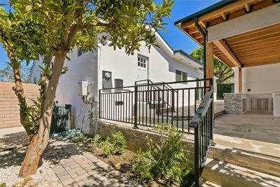 536 Hampton Road, Burbank, CA 91504 - Photo 52