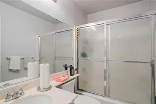 608 Hawthorne St, Glendale, CA 91204 - Photo 32