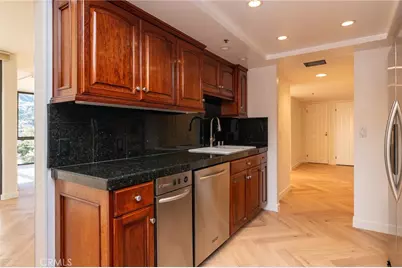 345 Pioneer Drive #905, Glendale, CA 91203 - Photo 12