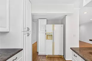 722 E Orange Grove Ave, Burbank, CA 91501 - Photo 16