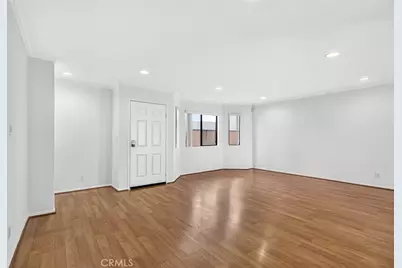 722 E Orange Grove Avenue #D, Burbank, CA 91501 - Photo 6
