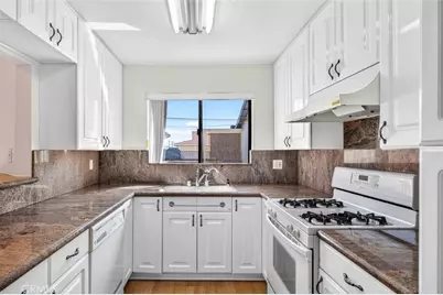 722 E Orange Grove Avenue #D, Burbank, CA 91501 - Photo 12