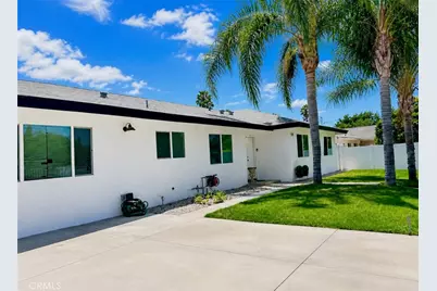 7810 Vanalden, Reseda, CA 91335 - Photo 2
