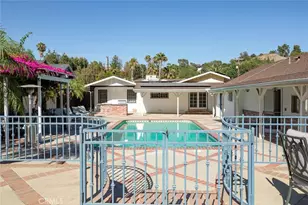 10431 Johanna St, Shadow Hills, CA 91040 - Photo 32