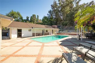 10431 Johanna St, Shadow Hills, CA 91040 - Photo 4