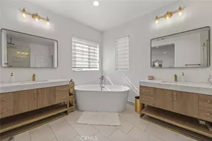16485 W Nicklaus Dr, Sylmar, CA 91342 - Photo 20