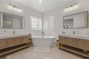 16485 W Nicklaus Dr, Sylmar, CA 91342 - Photo 20