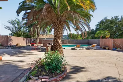 6604 Valmont Street, Tujunga, CA 91042 - Photo 22