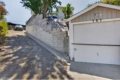 787 Terrace 49, Los Angeles, CA 90042 - Photo 2