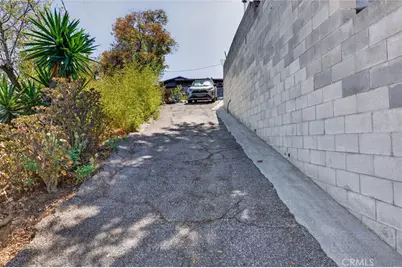 787 Terrace 49, Los Angeles, CA 90042 - Photo 46
