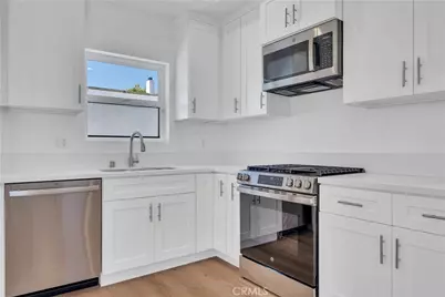 828 E Fairmount Road, Burbank, CA 91501 - Photo 20