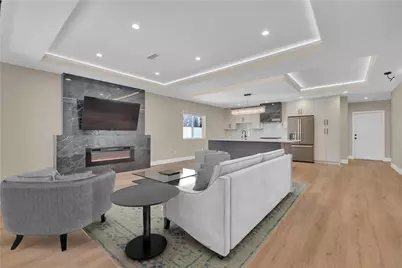 828 E Fairmount Road, Burbank, CA 91501 - Photo 2