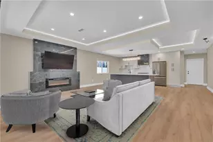 828 E Fairmount Rd, Burbank, CA 91501 - Photo 2