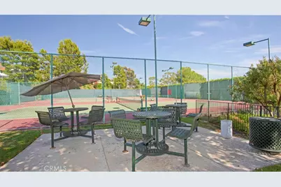 7759 Via Capri, Burbank, CA 91504 - Photo 58
