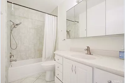 7759 Via Capri, Burbank, CA 91504 - Photo 34