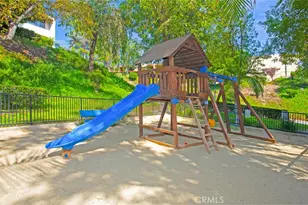 7759 Via Capri, Burbank, CA 91504 - Photo 64