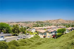 18541 Olympian Ct, Canyon Country, CA 91351 - Photo 40