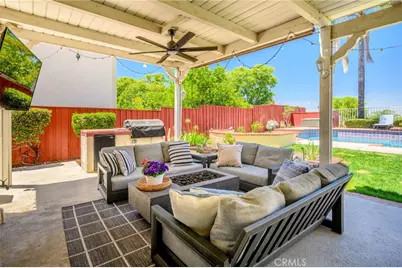 18541 Olympian Court, Canyon Country, CA 91351 - Photo 32