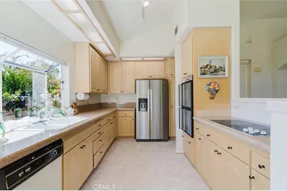 1005 Shoal Creek Court, Simi Valley, CA 93065 - Photo 16