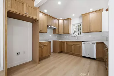 11215 Lull, Los Angeles, CA 91352 - Photo 10