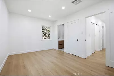 11215 Lull, Los Angeles, CA 91352 - Photo 22