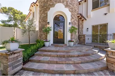 8808 Yates Street, Sunland, CA 91040 - Photo 4