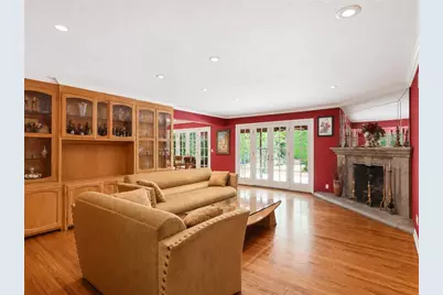 7044 Mammoth Avenue, Van Nuys, CA 91405 - Photo 2