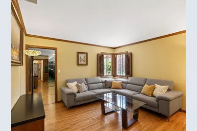 7044 Mammoth Avenue, Van Nuys, CA 91405 - Photo 6