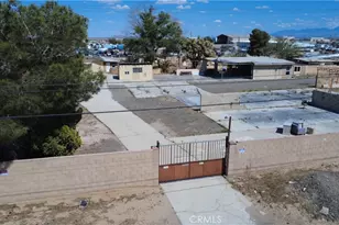 42336 5th St, Lancaster, CA 93535 - Photo 2