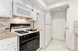 460 Oak St, Glendale, CA 91204 - Photo 14