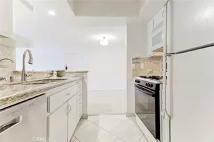 460 Oak St, Glendale, CA 91204 - Photo 16