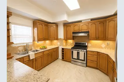 2318 N Fairview Street #101, Burbank, CA 91504 - Photo 10