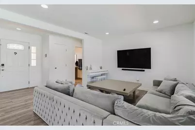 16001 Tulsa Street, Granada Hills, CA 91344 - Photo 4