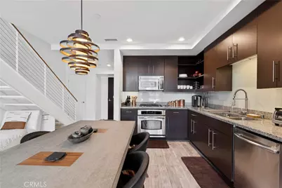 1100 Wilshire Boulevard #1707, Los Angeles, CA 90017 - Photo 18