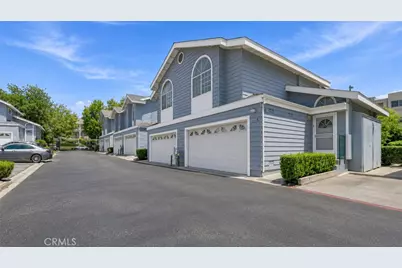 13145 Bromont Avenue #6, Los Angeles, CA 91342 - Photo 2