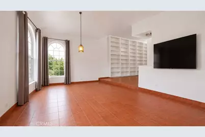 13145 Bromont Avenue #6, Los Angeles, CA 91342 - Photo 4