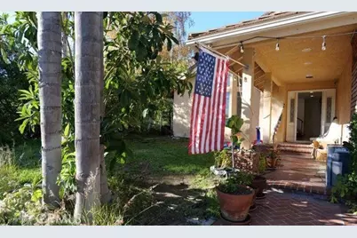2241 Flintridge, Glendale, CA 91206 - Photo 2