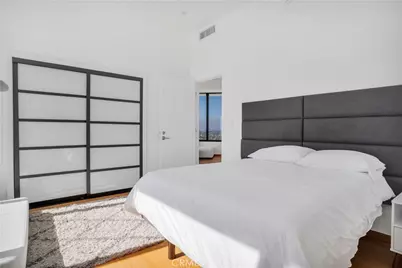 1100 Wilshire Boulevard #3302, Los Angeles, CA 90017 - Photo 18