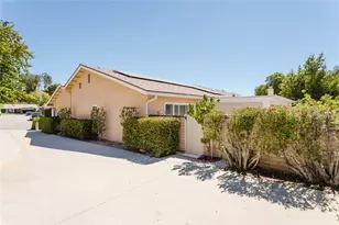 26483 Fairway Cir, Newhall, CA 91321 - Photo 46